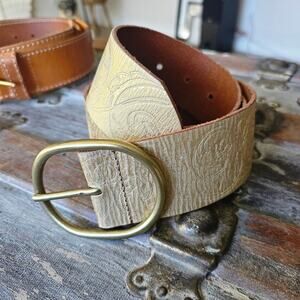 Linea Pelle Metallic Gold 2" Embossed Leather Belt Brass Buckle Boho M EUC